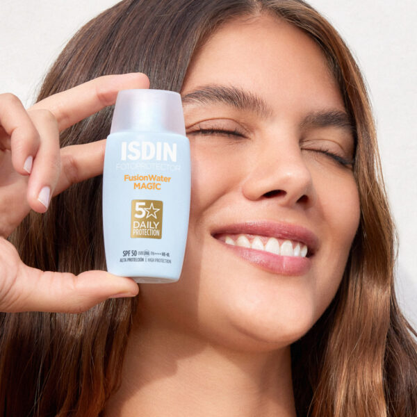 خرید Fusion Water MAGIC SPF 50 اصل از گیلاس بیوتی